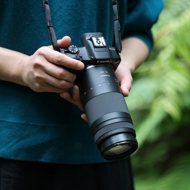 佳能发布新品RF75-300mm F4-5.6镜头