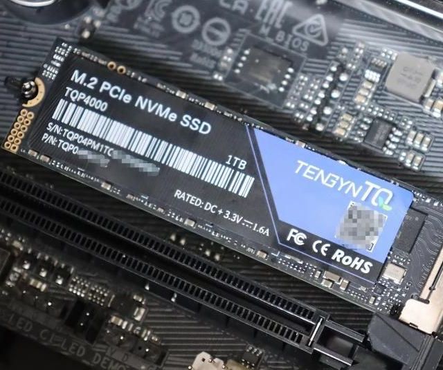 剪辑师必备？实测腾隐TQP4000：大文件读写与稳定性的真实表现