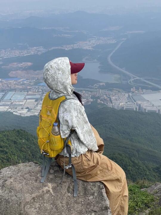 不是…那么晒🥵，到底是谁还在爬山啊！？
