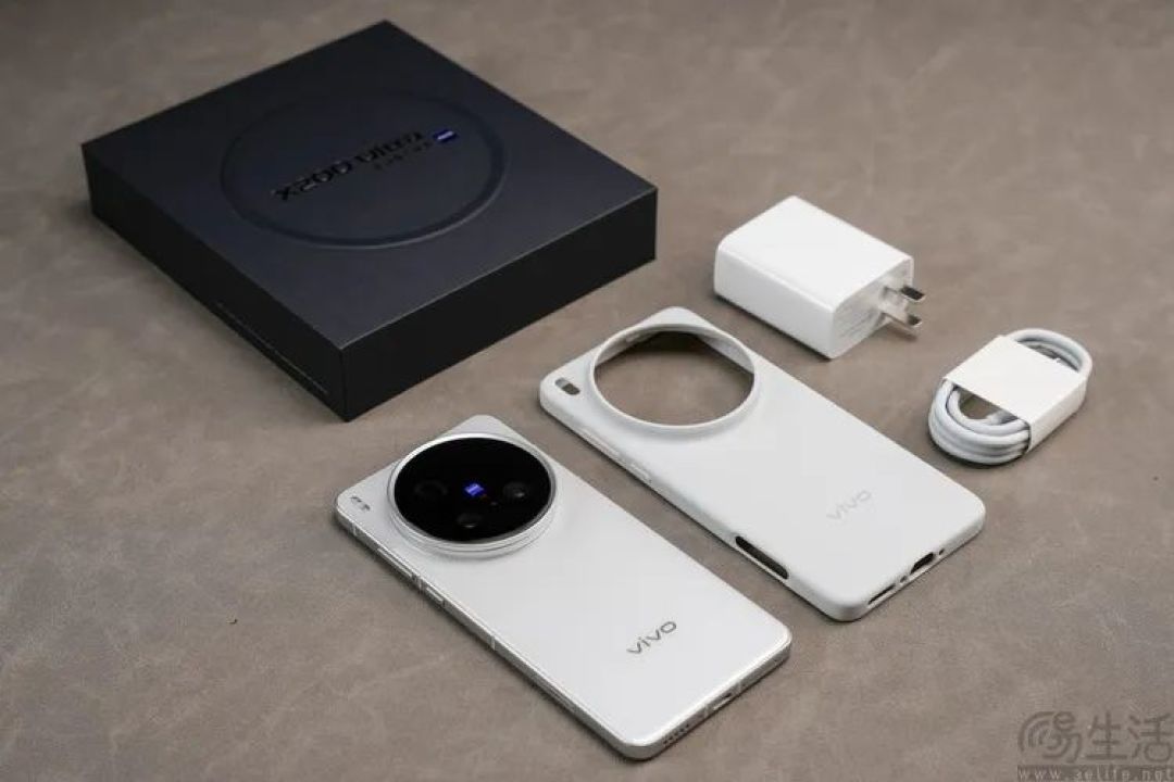 vivo X200 Ultra正式开售，价格从6499元起跳