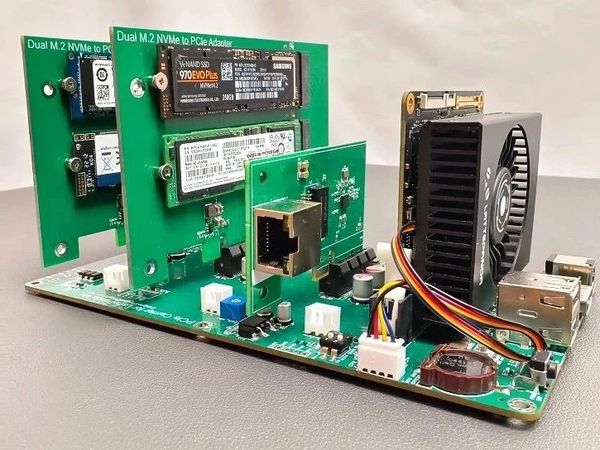 这块PCB，能实现万兆软路由NAS？！走线设计亮了……