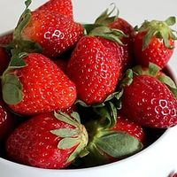 樱桃、草莓、桑葚，谁更胜一筹？