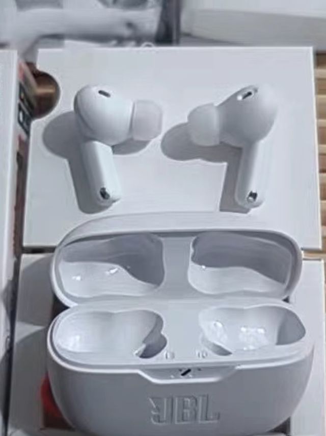 精致小巧耳机还得看jbl