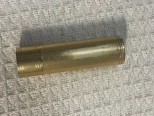 古驰倾色华缎唇膏