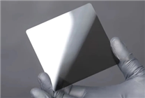 完爆SSD/HDD！新型玻璃硬盘寿命可达5000年：放入盐水中煮沸、烤箱烘烤完好无损