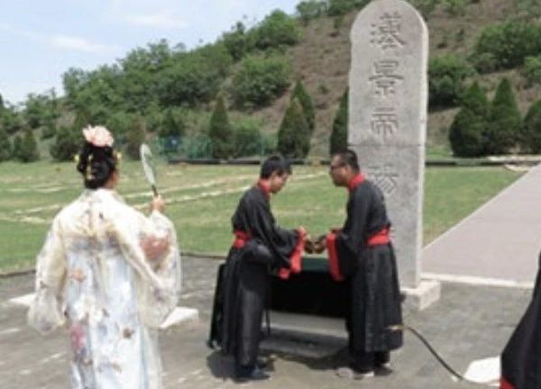 “汉服”在中国的复兴？