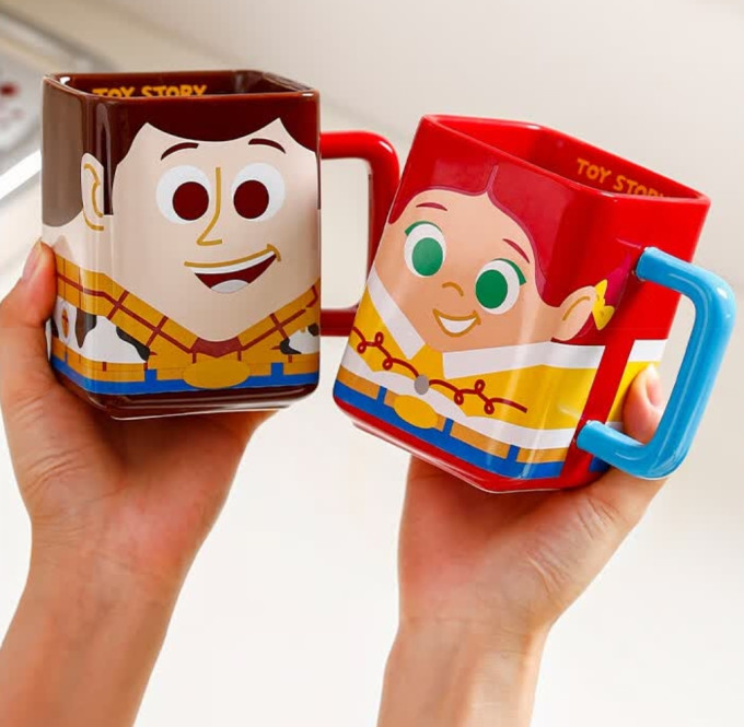 川岛屋巴斯光年水杯:星际迷的梦幻收藏,陶瓷质感集齐梦