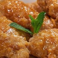 一口沦陷的咸蛋鸡翅：金黄炸裂的舌尖狂欢！