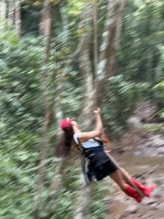 斯凯奇 女鞋跑步鞋专业跑步鞋时尚百搭绑带低帮春夏测评