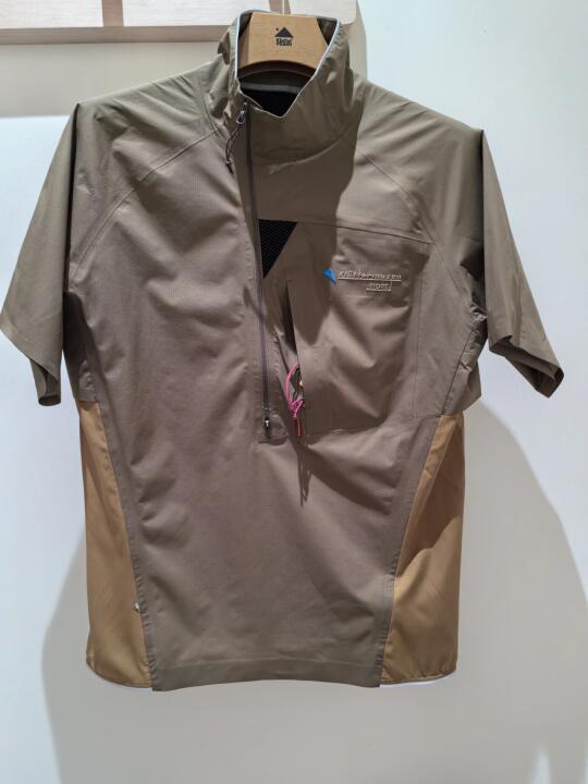 有被这外套种草，登山露营都行