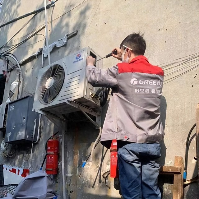 美的和格力空调哪个好？空调师傅道出实情：对比一下，差距很明显