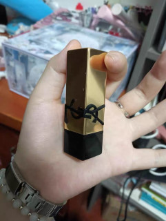YSL全新方管缪斯小样：精致妆容的点睛之笔