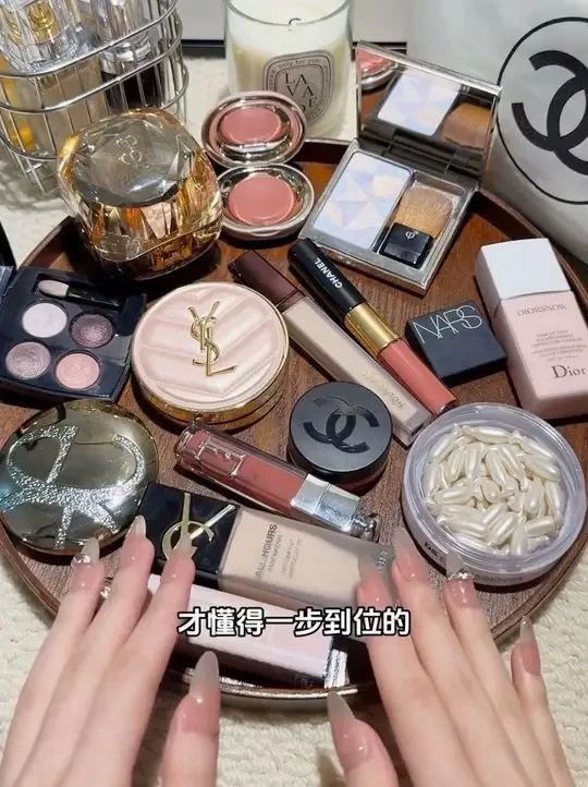 长期主义的人生大牌彩妆！好用到回购到停产！
#大牌彩妆 #@