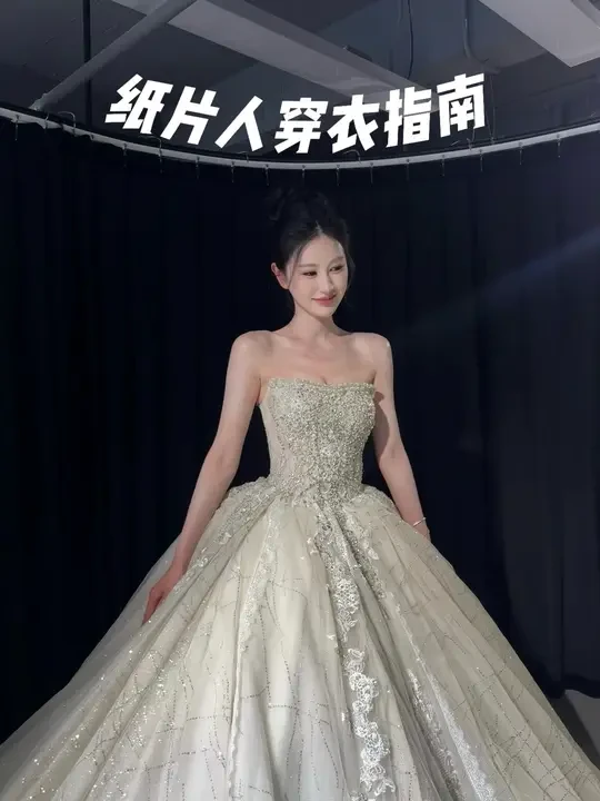 惊了！这个内衣真的好薄！穿上秒变纸片人～#润微提拉内衣#纸片人穿衣指南