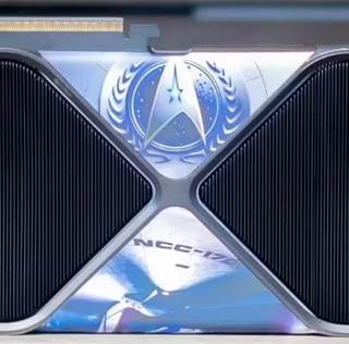 为星战日：NVIDIA 发布两款科幻限量版 RTX 5090 显卡