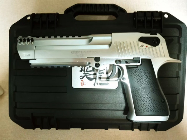 乖巧虎 沙漠之鹰电动玩具简单测评