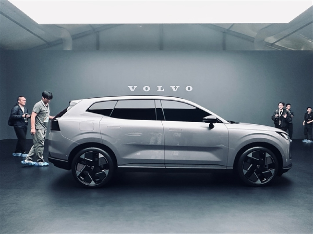 沃尔沃XC70官宣:全新SMA架构首款长续航超级混动SUV