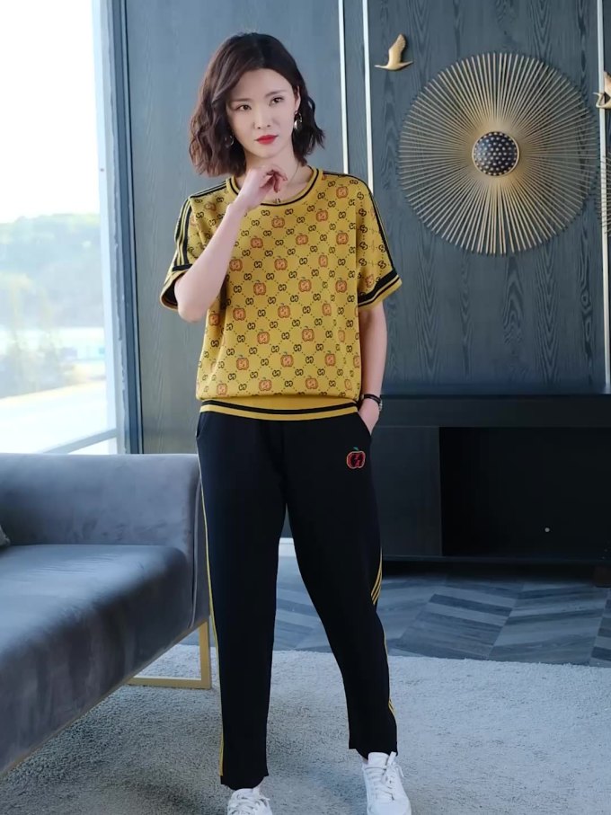 瑜伽服
