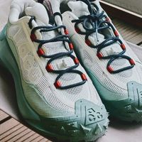 户外探险与日常出街的潮酷之选 ——Nike ACG Mountain Fly 低帮户外功能鞋