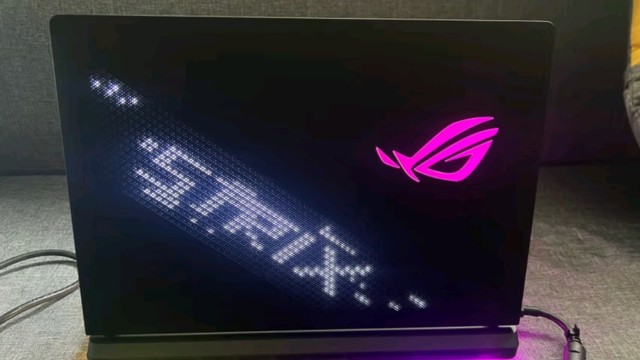 ROG枪神8Pro：240Hz Mini LED屏+双液金散热，电竞本天花板再进化
