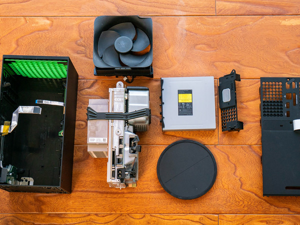 给5年前的Xbox Series X拆机清灰 还挺简单