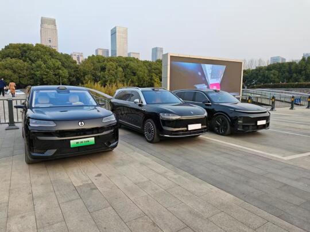 50万级全尺寸SUV三强对决:问界M9智驾、理想L9舒适、腾势N9性能怎么选?
