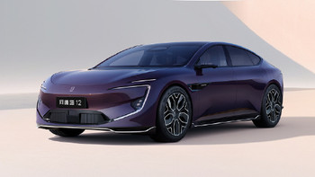2025款阿维塔12：新能源轿车的王炸选手？ 