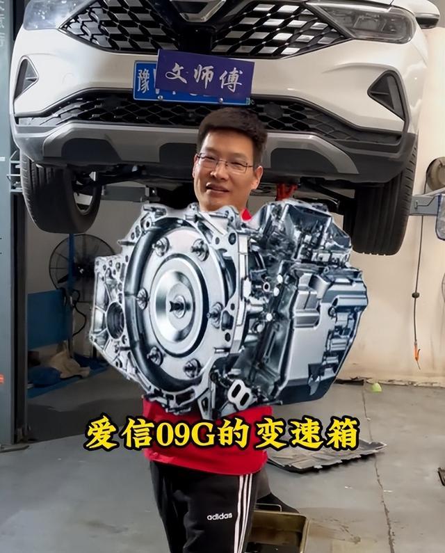 爱信6at变速箱油多久换？
