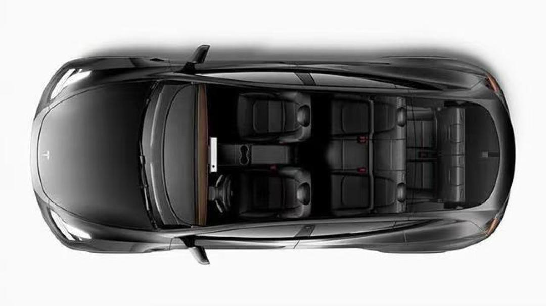 34万级家庭车终极对决:理想L8空间碾压Model Y,增程续航破解焦虑