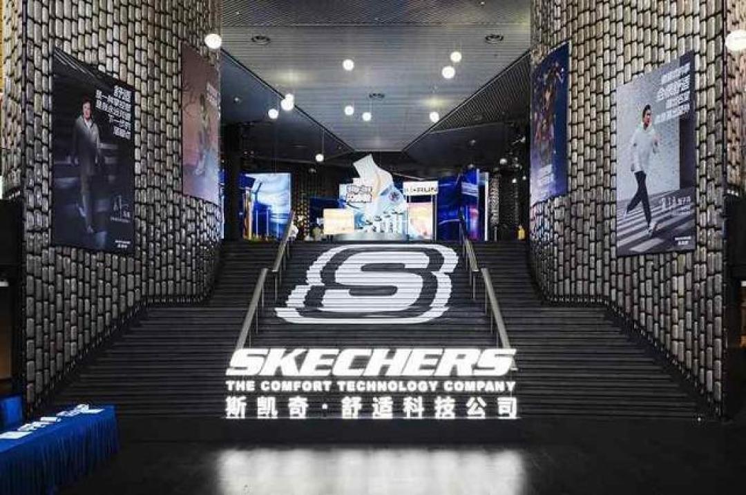 94亿私有化背后:斯凯奇如何重组供应链突围关税风暴重塑平价运动鞋市场?
