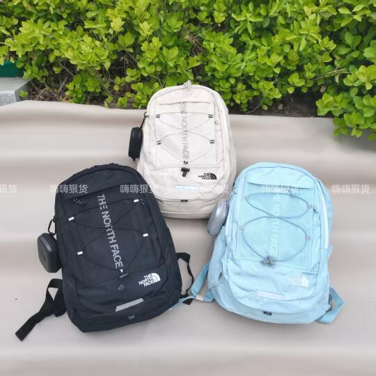 The North Face/#北面双肩包[搜索高亮]#黑色男女新学期户外旅行背包男女登山户外运动背包
	
环保循环聚酯纤维eco
friendly 再生面料尼龙面料
经典双肩设计，减轻肩部压力
双拉