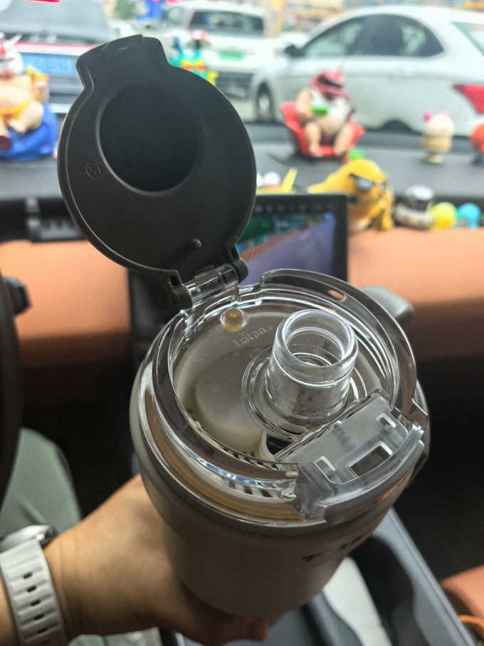 运动水壶
