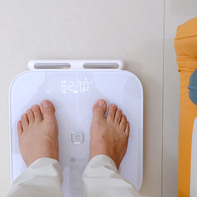 米家八电极体脂秤S800体验：功能全面，数据精准，用户反馈实用！