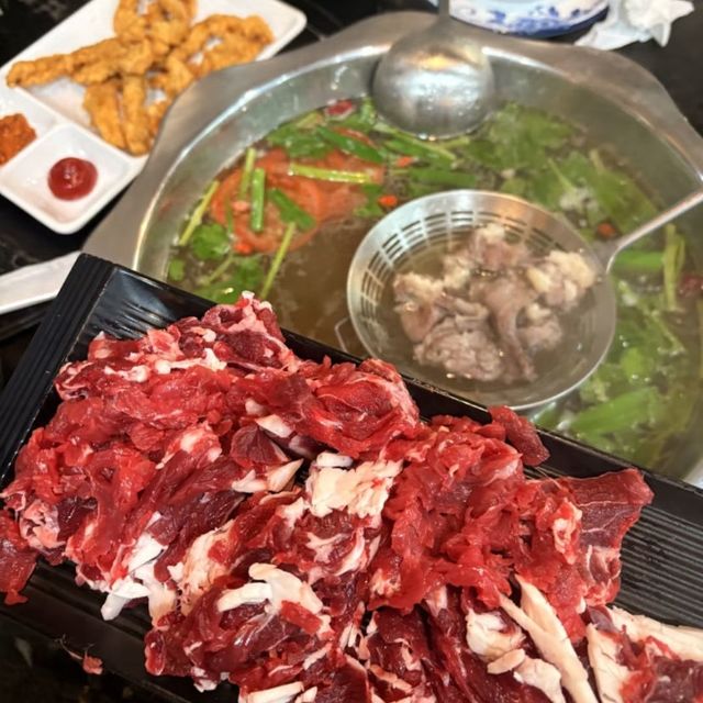 为啥西餐吃一块牛排饱了，吃的火锅，几盘牛肉却压根不够