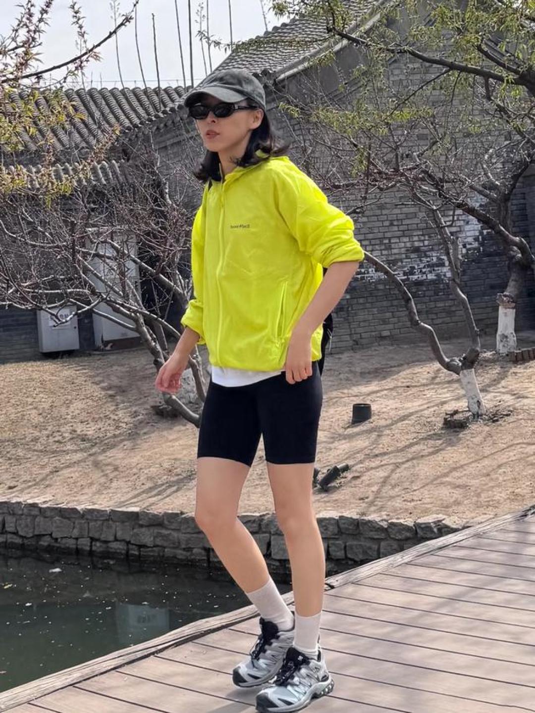 Montbell皮肤衣制霸今夏街头：透气防晒与都市时尚的完美平衡
