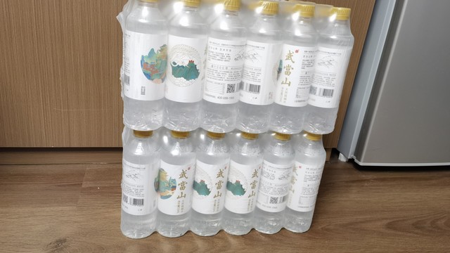 夏天到了饮用水囤起来