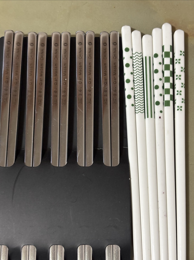 陶瓷筷子VS不锈钢筷子。除了颜值，不锈钢筷子完全胜出！！