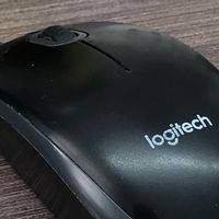 有线鼠标：稳定且性价比高