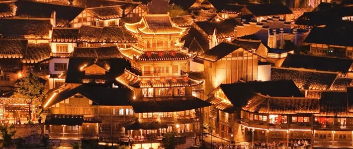 范思哲女表：暗黑巴洛克的诱惑