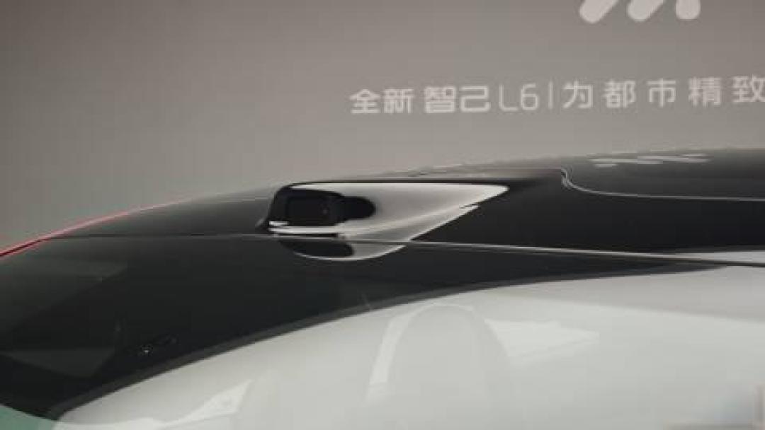 智己L6上市:灵蜥数字底盘+850km续航,预售订单突破2.4万台