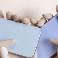 小屏旗舰手机买哪款？一加13T、小米15深度对比