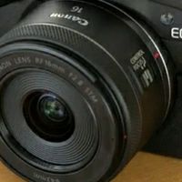 佳能 EOS R50 专业微单相机 旅游Vlog 4K 便携 易取景好操作。
