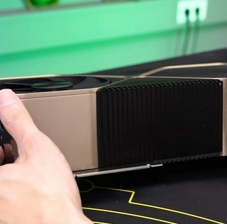 NVIDIA TITAN ADA “核弹”真机卡现身，双16Pin 供电，48GB超大显存
