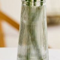 吕姆克花瓶：透明玻璃的插花之美