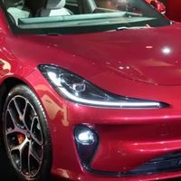 新款智己L6上市 ，已经杀疯了。排队等小米SU7还是选它？