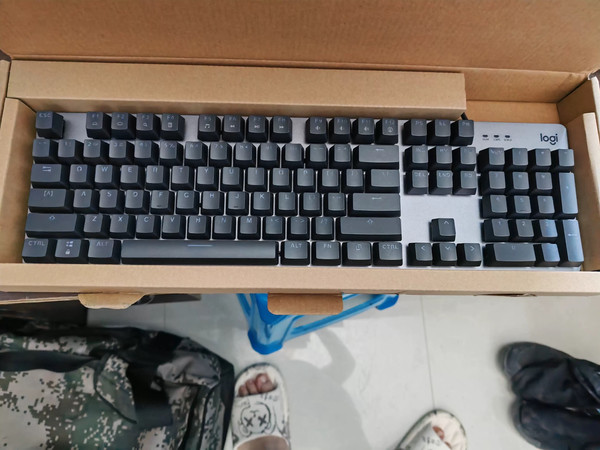 罗技K845键盘：电竞玩家的利器