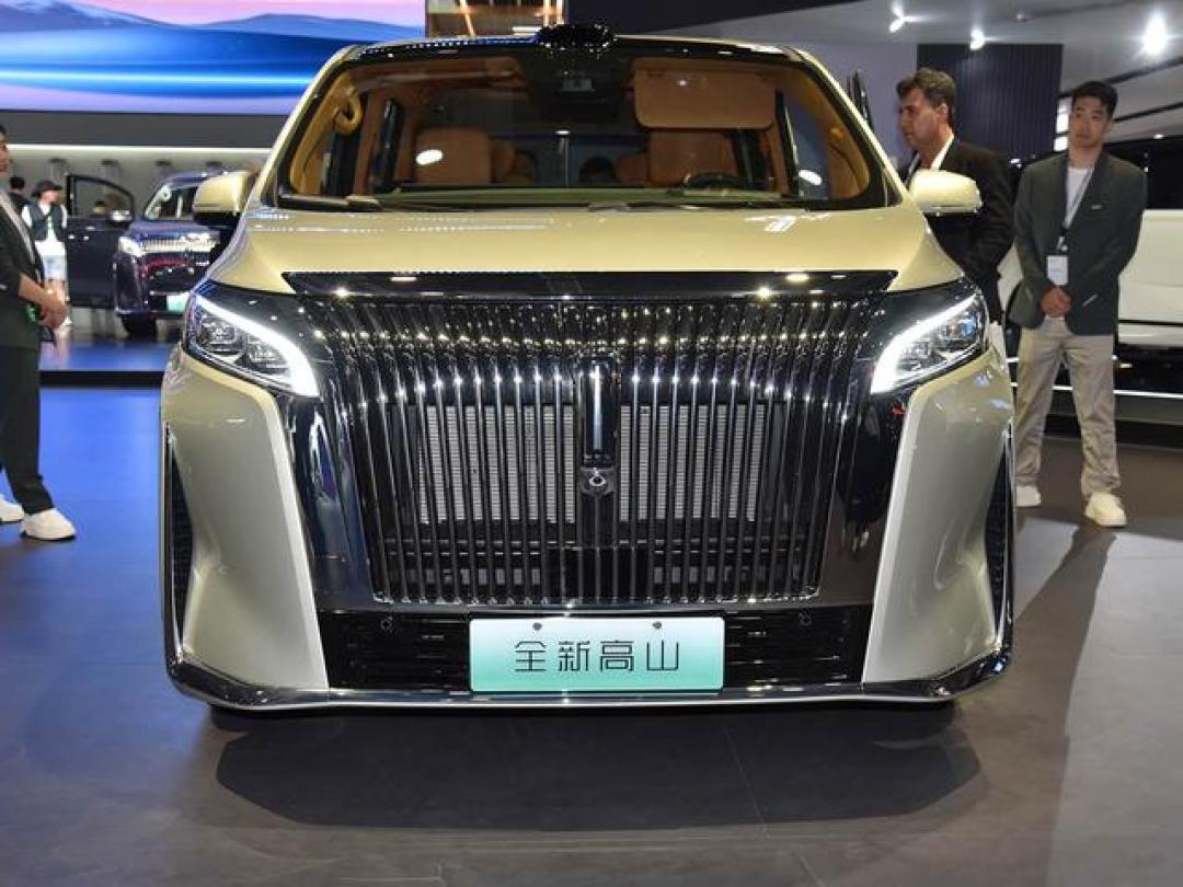 魏牌高山双车上市:30.98万起,全系五屏联动+高速NOA,预售订单破1.8万辆
