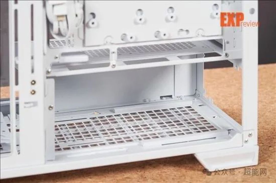 微星MPG VELOX 300R AIRFLOW PZ评测:细节设计足够多,预装风扇很强力