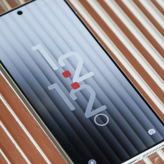 从iPhone 12 mini到小米15，小屏党参数大升级
