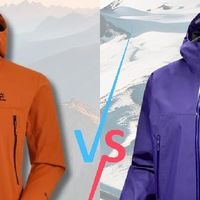 软壳 vs 硬壳冲锋衣终极选购指南 精准避坑